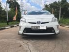 Rent A Car - Toyota Prius 3RD Gen