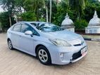 Rent A Car - Toyota Prius 3RD Gen