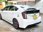 Rent a Car - Toyota Prius G Sport