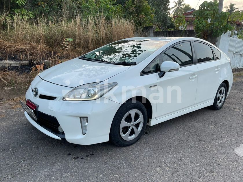 Rent A Car Toyota Prius New Face in Kadawatha ikman