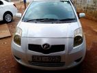 RENT A CAR - TOYOTA VITZ