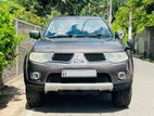 Rent a Jeep - Mitsubishi Montero 7 Seater