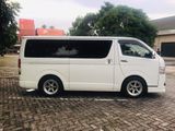 RENT/HIRE A LUXURY AC KDH VAN WITH DRIVER FOR SRI LANKAN TOUR