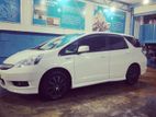 Rent Honda fit hybrid