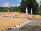 Residential land for sale in Athurugiriya C33