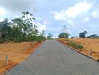 Residential land plots in Aluthwala