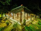 Restaurant with 8 rooms and 10 tables (40 p land)in Embilipitiya(jji37)