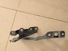 Right bonet hinge