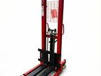 Road dawg manual stacker 2ton