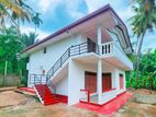 Road Facing Two story House for Sale Piliyandala Kahathuduwa