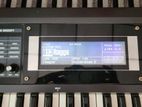 Roland GW 8 synthesizer