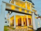 Roof Top With 3 Storied Luxury Neest 5 Br House For Sale In Negombo