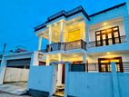 Roof Top With 5 BR Perfectly Built Luxury House For Sale In Negombo