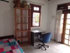 Room for Rent in Karapitiya