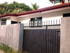 Room (Only Girls) Rent in Boralesgamuwa