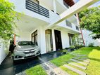 (S186) 3 Storey House for Sale in Rajagiriya Kalapaluwawa Rd