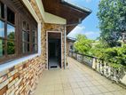 (S237) Upper Floor House For Rent Pelawatta Battaramulla(බත්තරමුල්ල)
