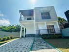 (S273) Luxury Two Story House for Sale in Kiribathgoda