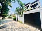 (S955) Three storey House For Rent in Colombo 05