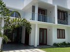 Sale for a Luxurious Modern House in Athurugiriya