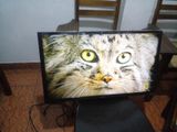Samsung 32" Smart TV