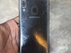 Samsung Galaxy A20e (Used)