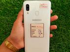 Samsung Galaxy A30 2GB / 32GB (Used)