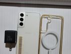 Samsung Galaxy S22 5G (Used)