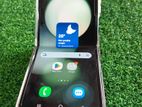 Samsung Galaxy Z Flip 5 (Used)