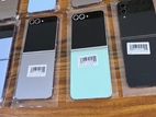 Samsung Galaxy Z Flip 6 12GB / 256GB (Used)