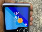Samsung Galaxy Z Flip 6 (Used)