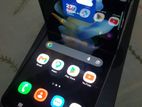 Samsung Z Flip 4 8GB 256GB (Used)