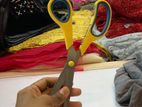 Scissor