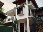 (sd104)well Maintain Solid Three Storied House Is for Sale in Kandana