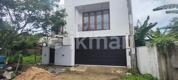 (SDR-534) Spacious Two Storey House Rent In Thalawathugoda, Colombo
