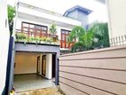 (SE1077) Three-Story House For Sale in Mattegoda Kottawa