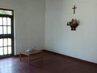 Seeduwa, Liyanagemulla 27 Perches Land with a 4 Bed rooms House for Sale