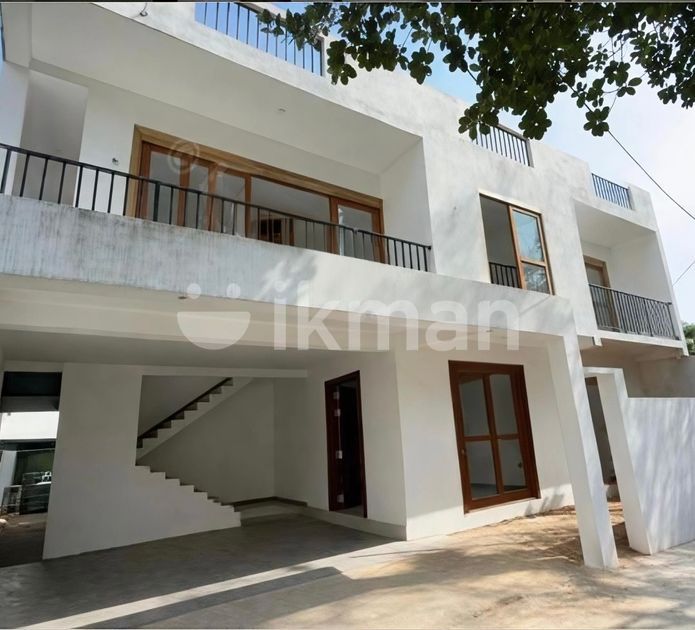 Separate Two Story House Boralasgamuwa | ikman
