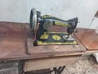 Sewing Machine Singer