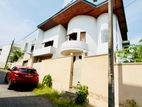 (SH1443) Two Storey House for Sale in Battaramulla