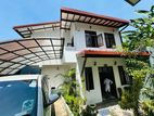 (SH194) Luxury House for Sale in Battaramulla