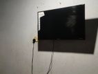 Singer 32 inch TV