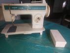 Singer Contessa Sewing Machine (Zig zag)