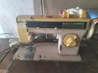 Singer Sewing Machine