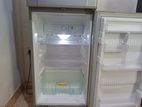 Singer Refrigerator 220L