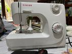 Singer Sewing Machine 8280