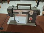 Singer Sewing Machine MC984