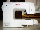 Singer Sewing Machine Portable, 16 Built in Stitches