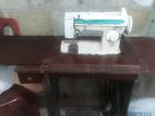 Singer Zigzag Sewing Machine