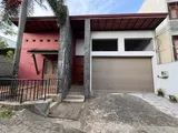 Single Storey House For Sale in Jambugasmulla, Nugegoda - EH362